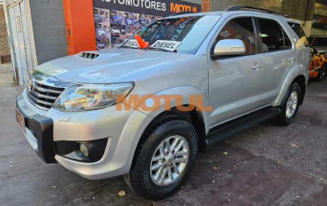 Toyota Hilux SW4 SRV 3.0 TDI 4×4 2012