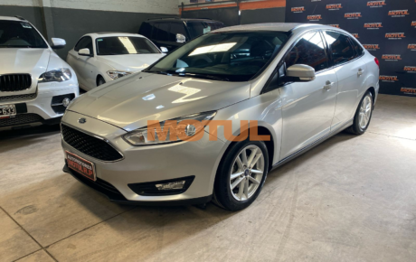 Ford Focus S M/T 1.6 Nafta/GNC 2017