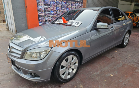 Mercedes C200 CGI Blue Efficiency 2011
