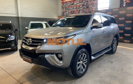 Toyota Hilux SW4 SRX 4X4 7AS A/T 2.8 Diesel 2017