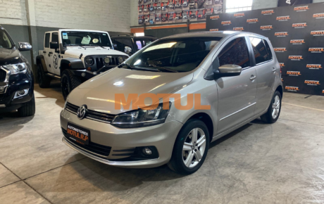 Volkswagen Fox Trendline L15 M/T 1.6 Nafta 2015