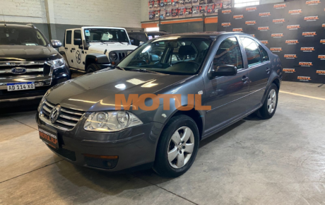 Volkswagen Bora Trendline M/T 2.0 Nafta/GNC 2009