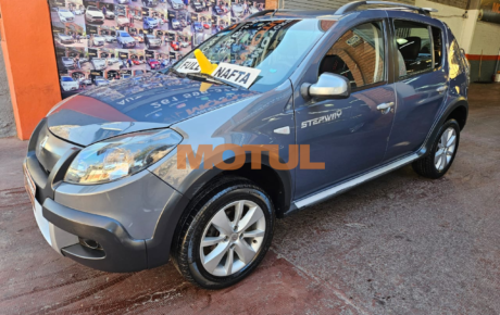 Renault Sandero Stepway Confort 1.6 2012