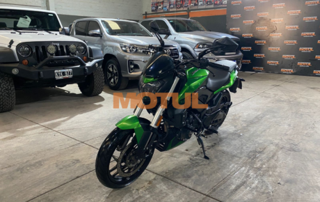 Bajaj Dominar D400 Nafta 2020