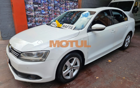 Volkswagen Vento Luxury Tiptronic 2.5 2013