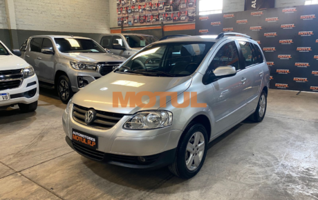 Volkswagen Suran Trendline M/T 1.6 Nafta/GNC 2010