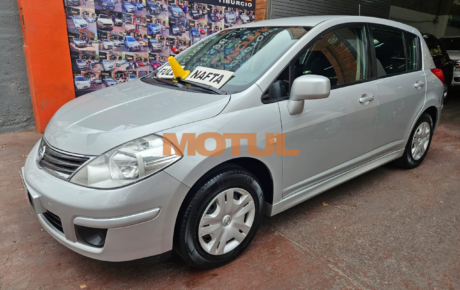 Nissan Tiida Visia 1.8 6MT 2012