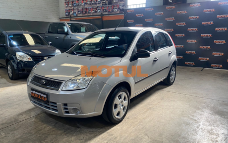 Ford Fiesta Ambiente Plus M/T 1.6 Nafta 2010