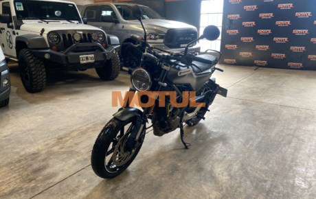 Husqvarna Svartoilen Custom 200 Nafta 2021
